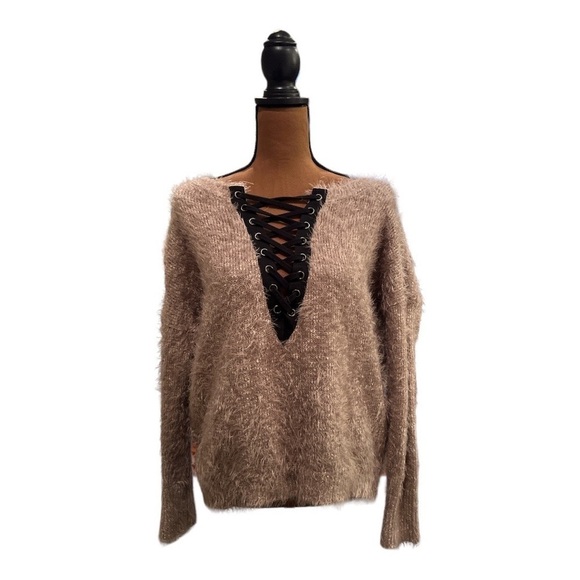 Express Sweater Size Médium - Picture 1 of 6
